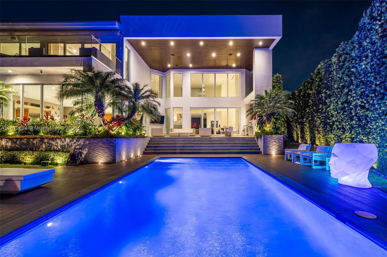 420 Island Dr Key Biscayne, FL 33149 420 Island Dr Key Biscayne, FL 33149