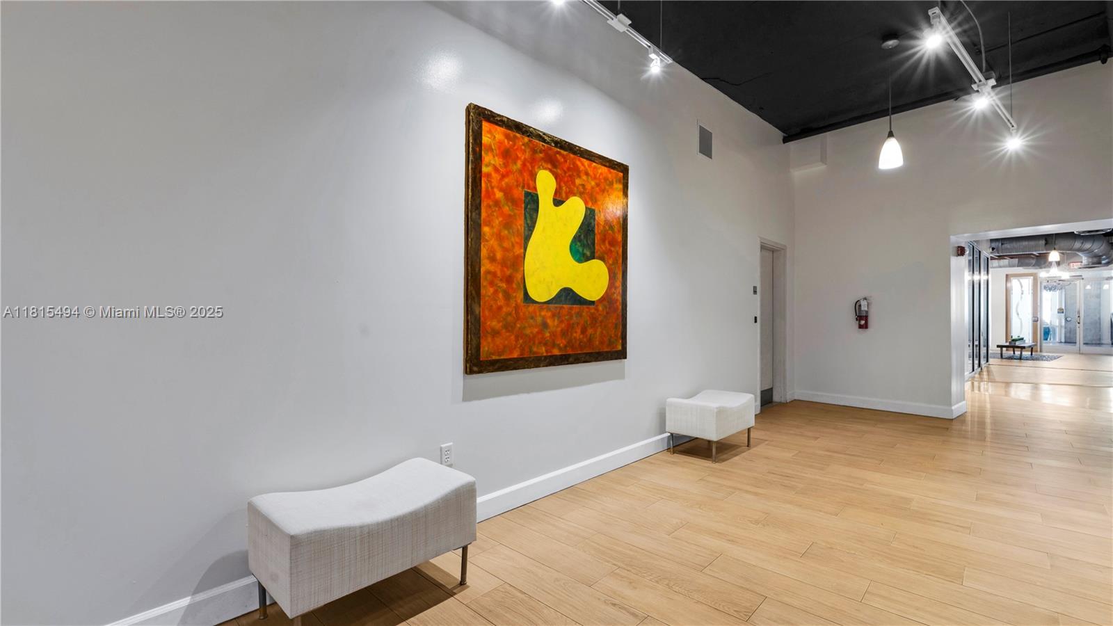 image Neo Lofts Condo18