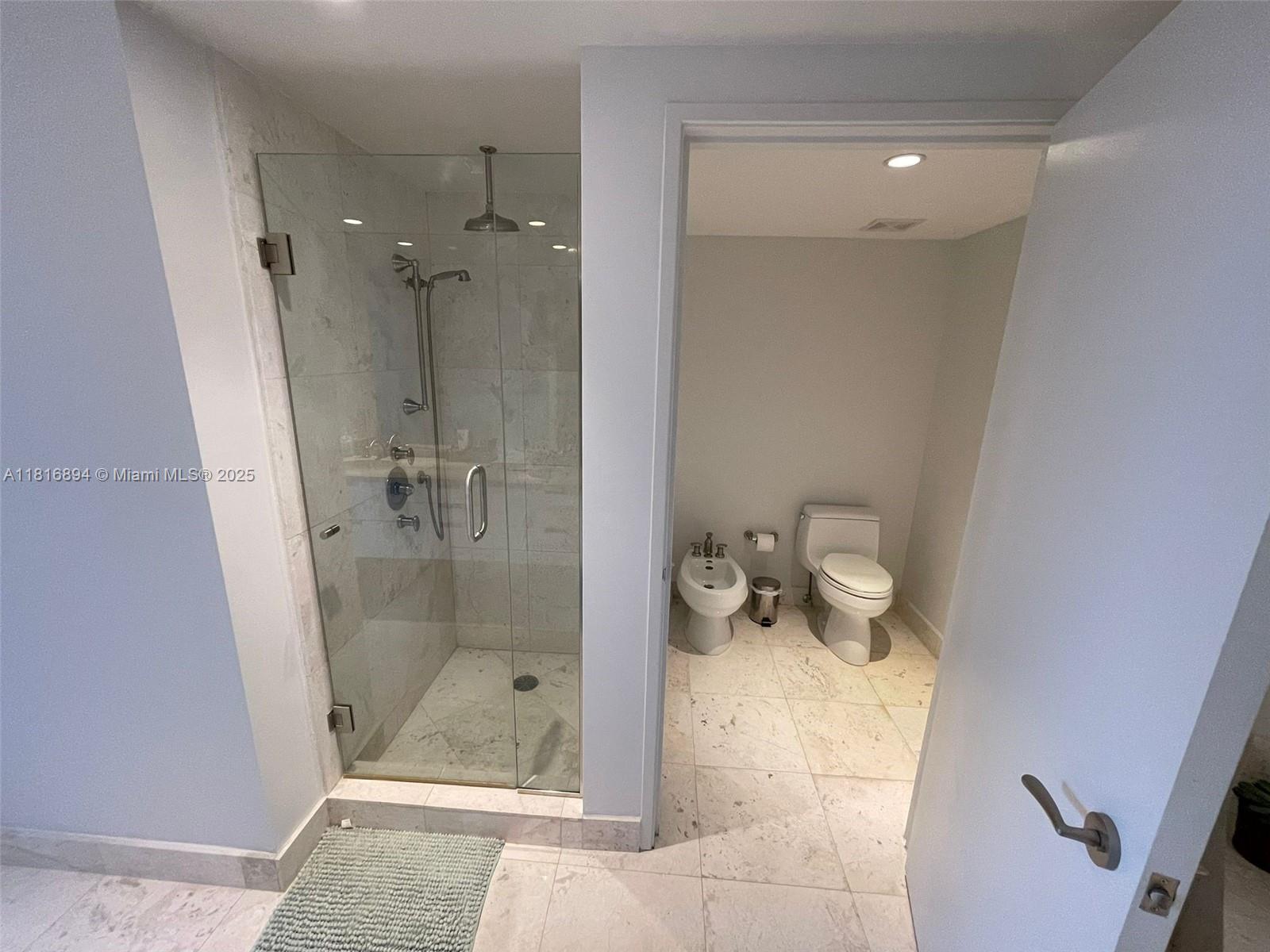 image Azure Condominium11