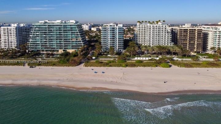 image Azure Condominium17