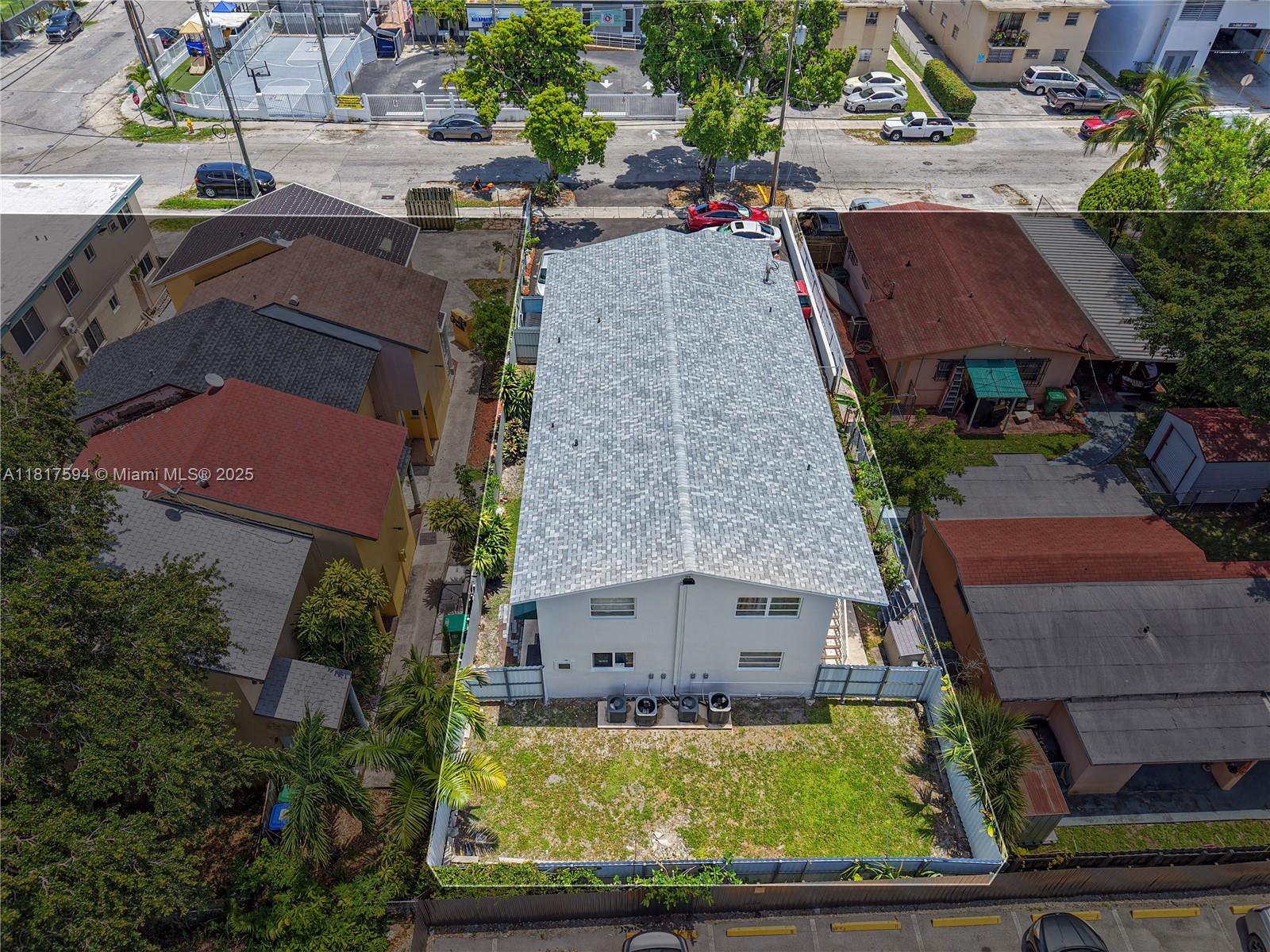 1621 NW 16th St,Miami, FL 33125