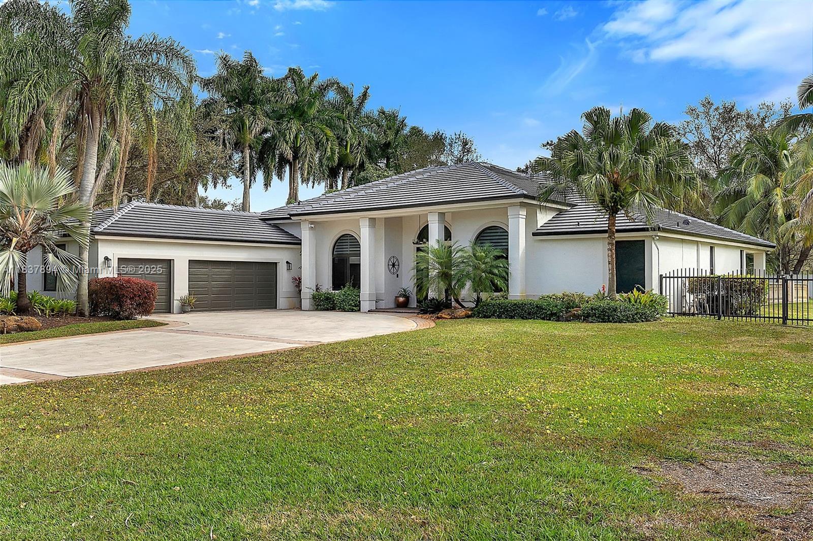 3500 Fairfax Ln