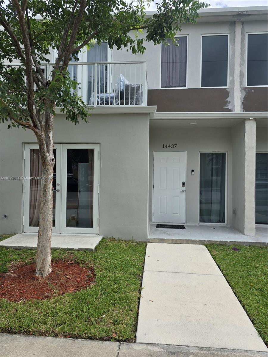 14437 SW 260th St