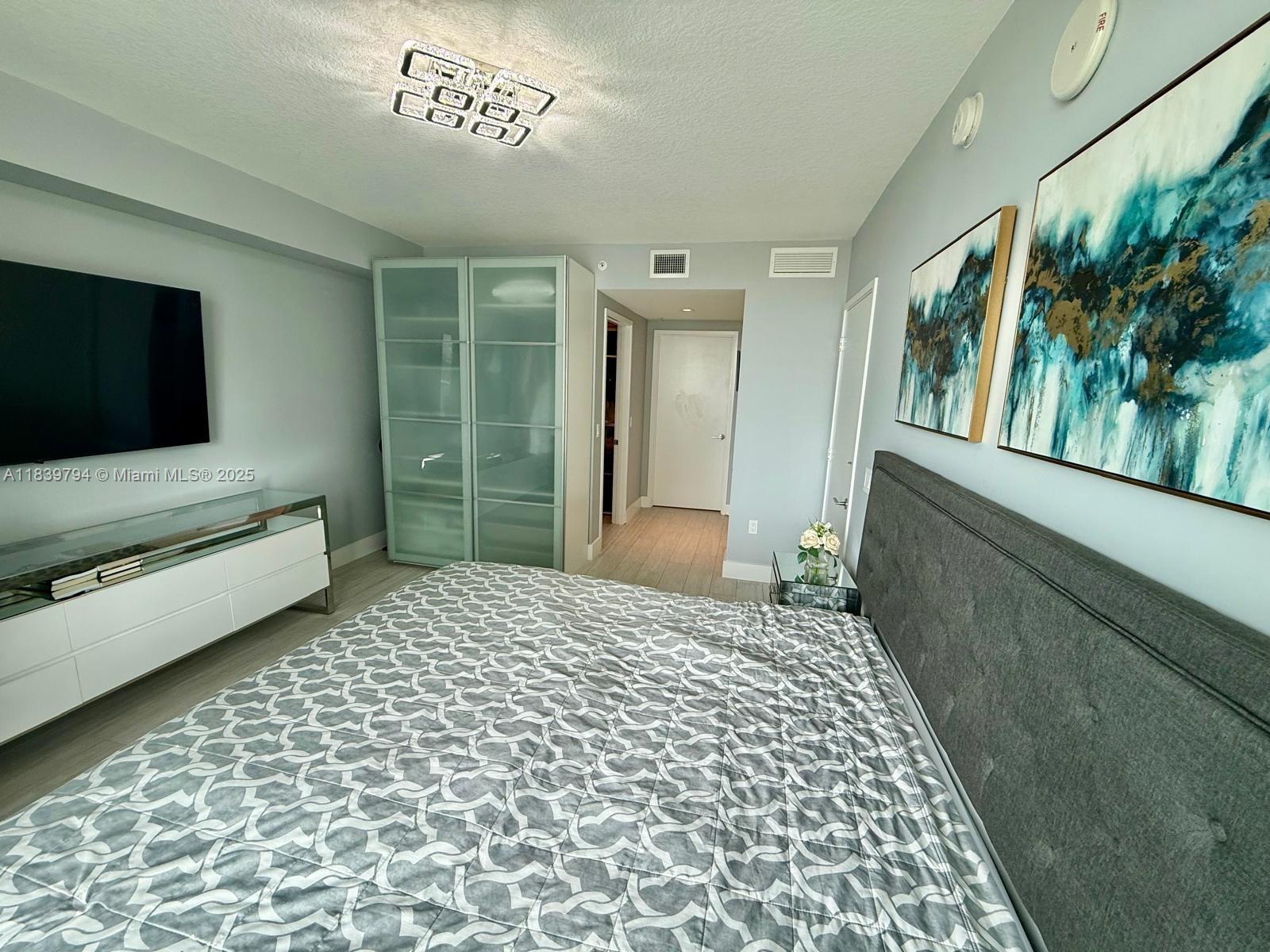 image Parque Towers Condo9