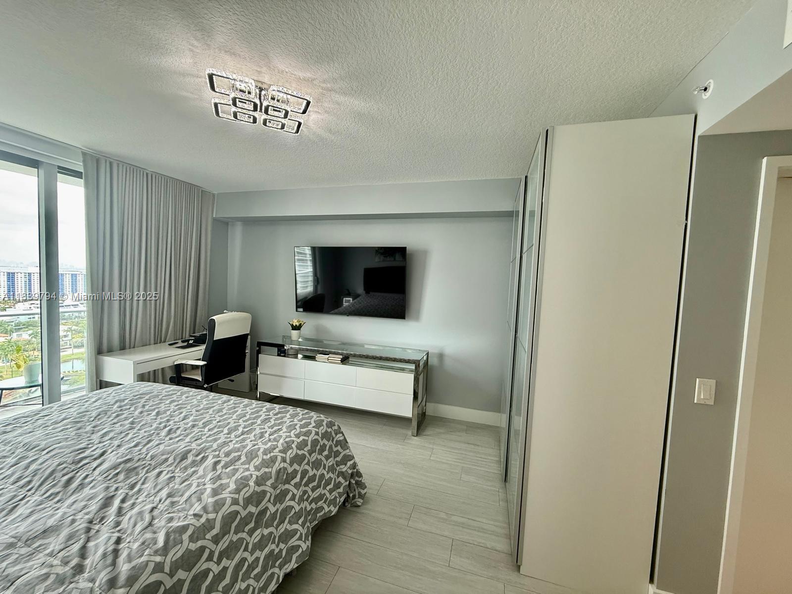 image Parque Towers Condo10