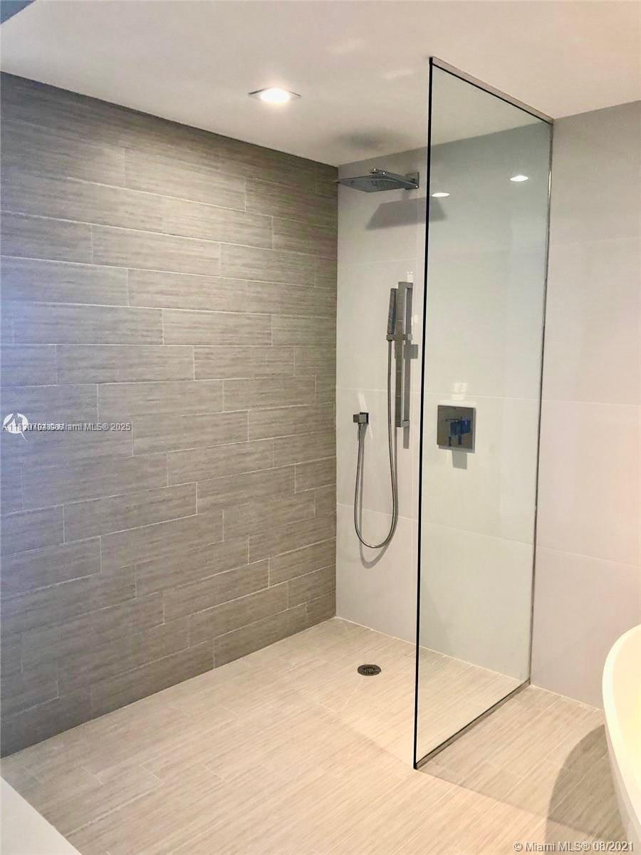 image Parque Towers Condo14