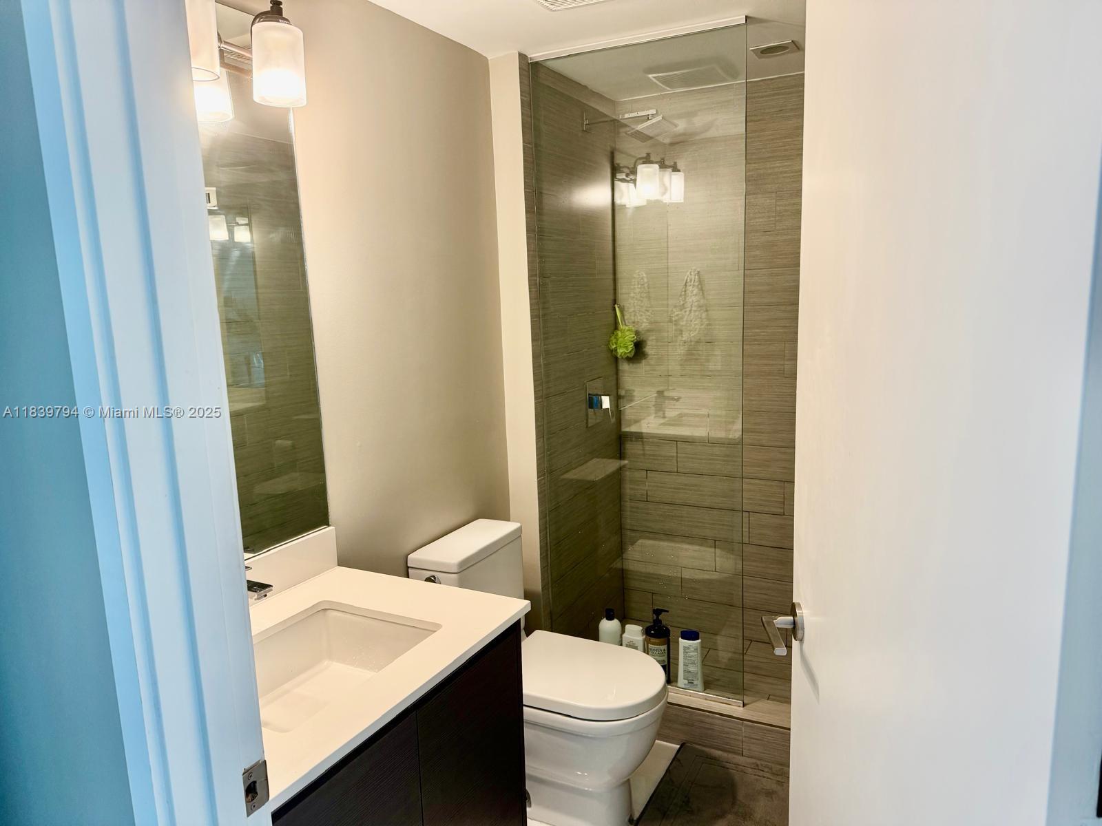 image Parque Towers Condo18