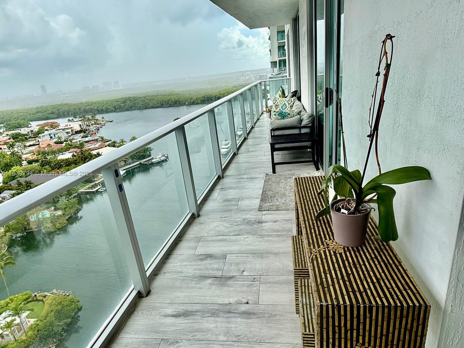 image Parque Towers Condo24