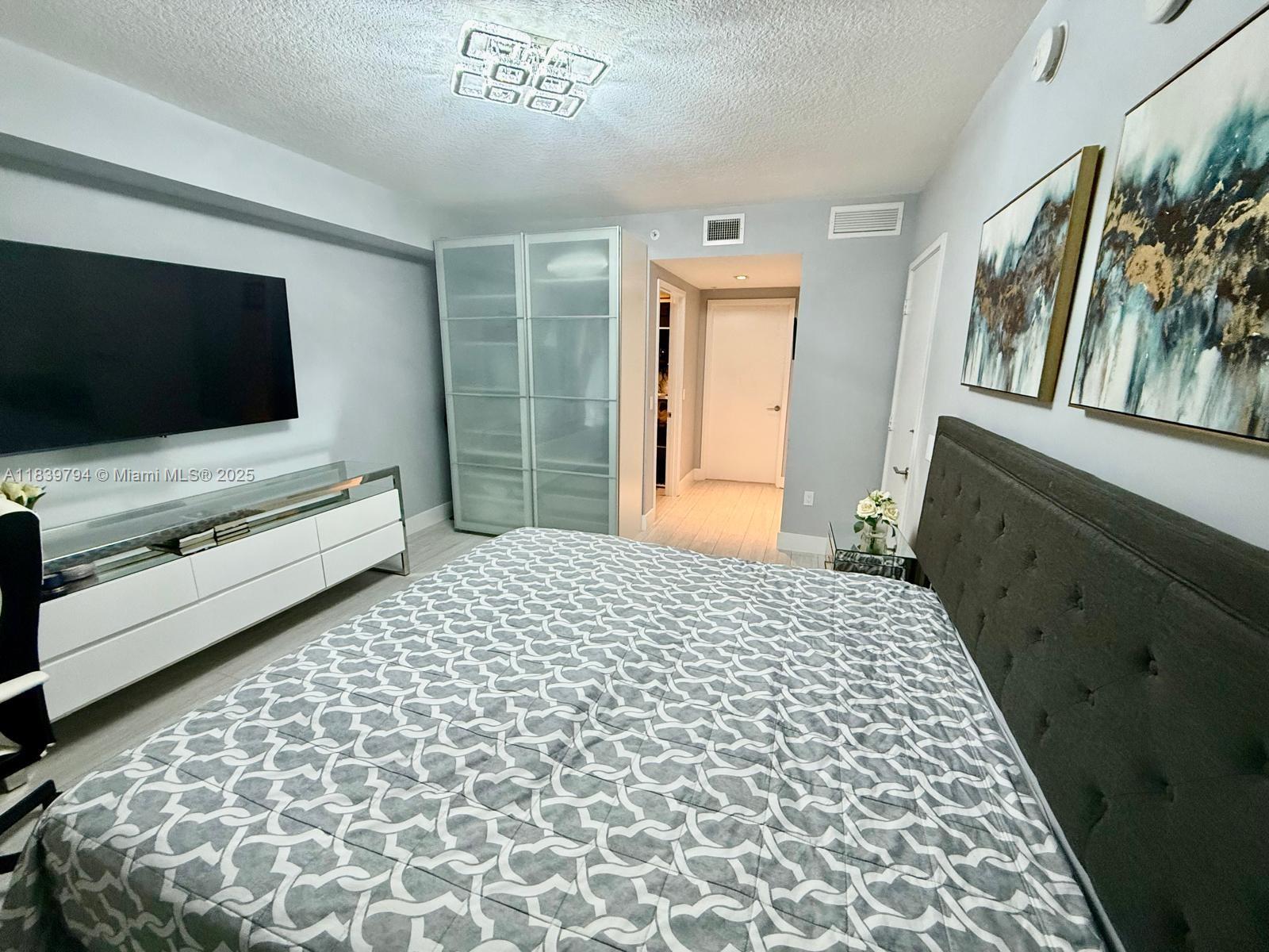 image Parque Towers Condo8