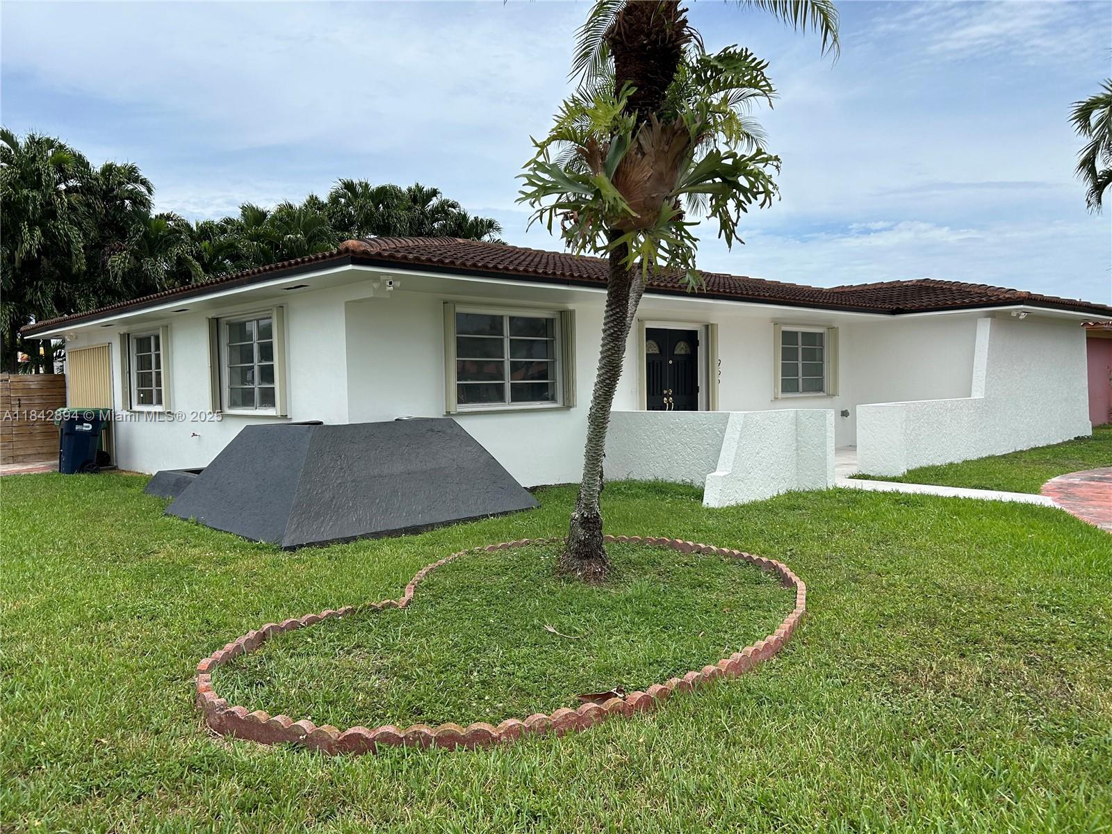 955 SW 87th Ct