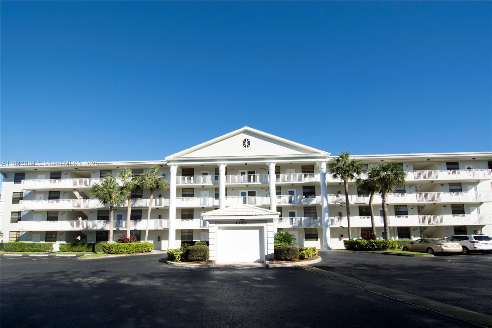 1717 Whitehall Dr #201