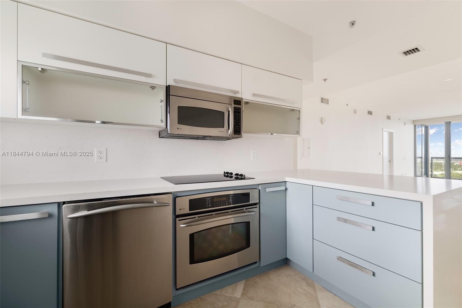 image Blue Condo9