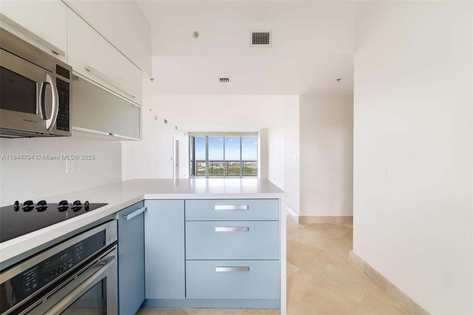 image Blue Condo10