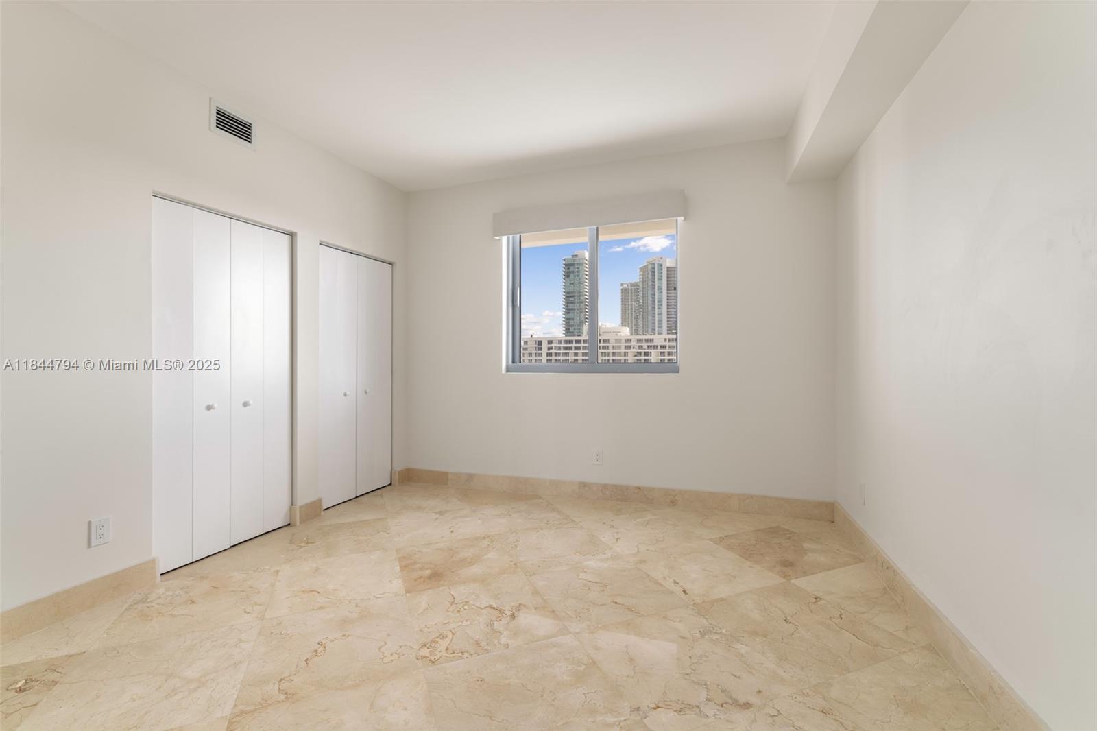 image Blue Condo20