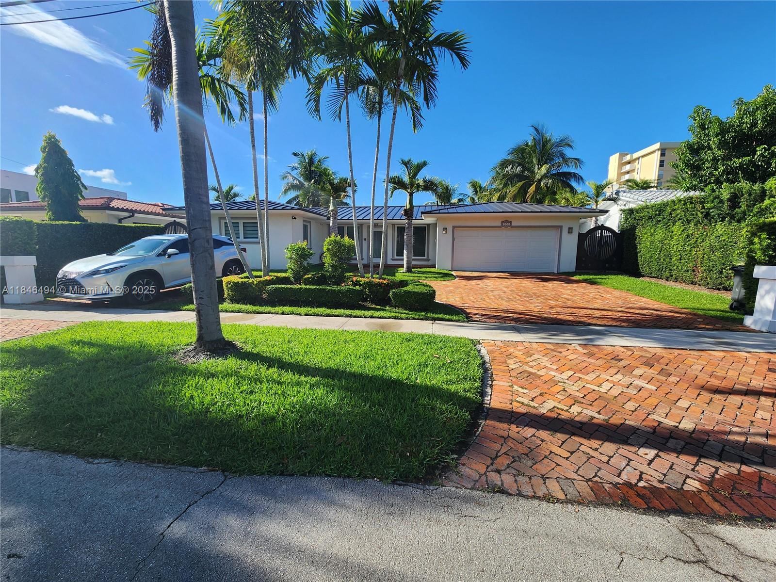2055 Arch Crk Dr