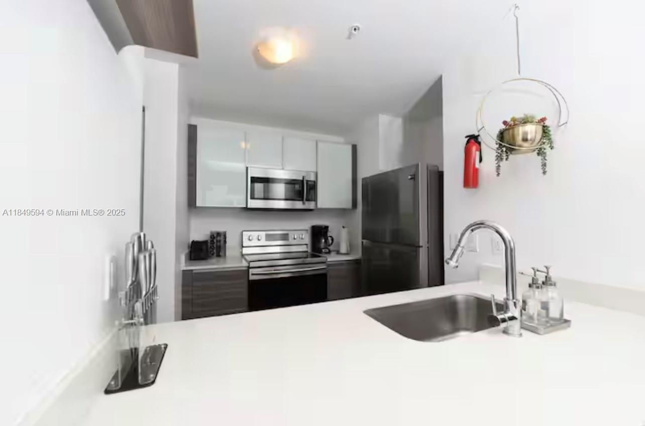 image Emilia Condo6