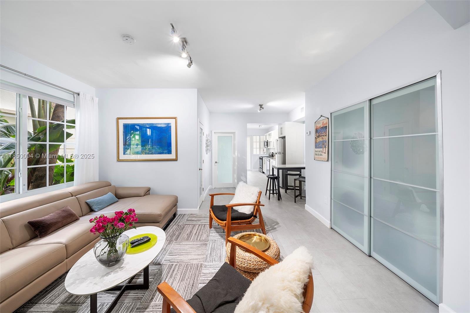 1569 Michigan Ave #10