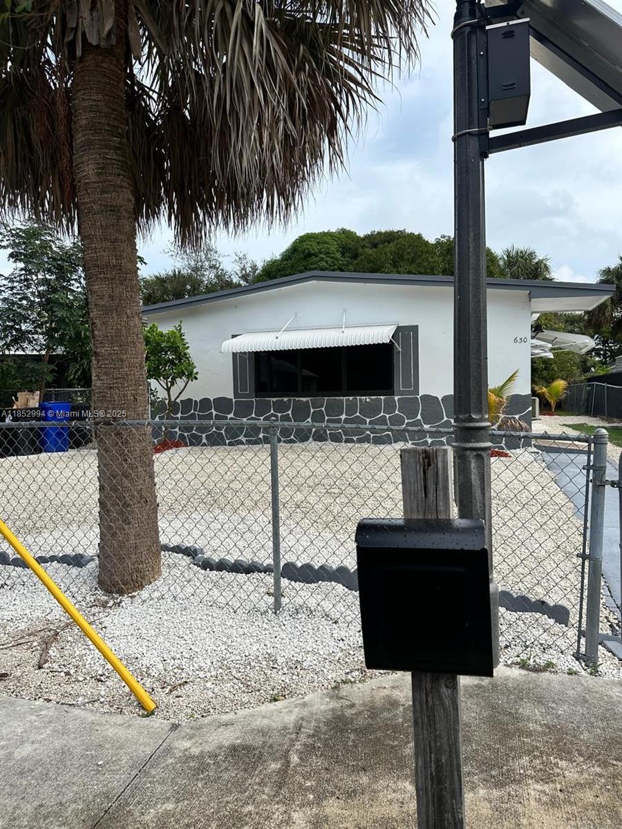 630 NW 14th Way