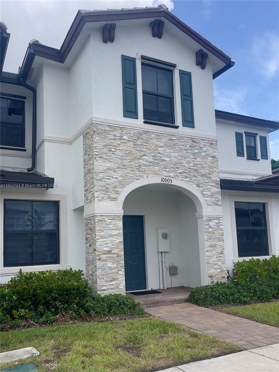 10005 SW 228th Ter #10005