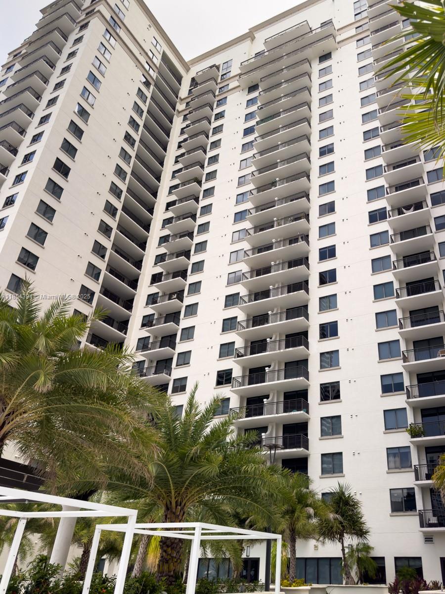999 SW 1st Ave #1611
