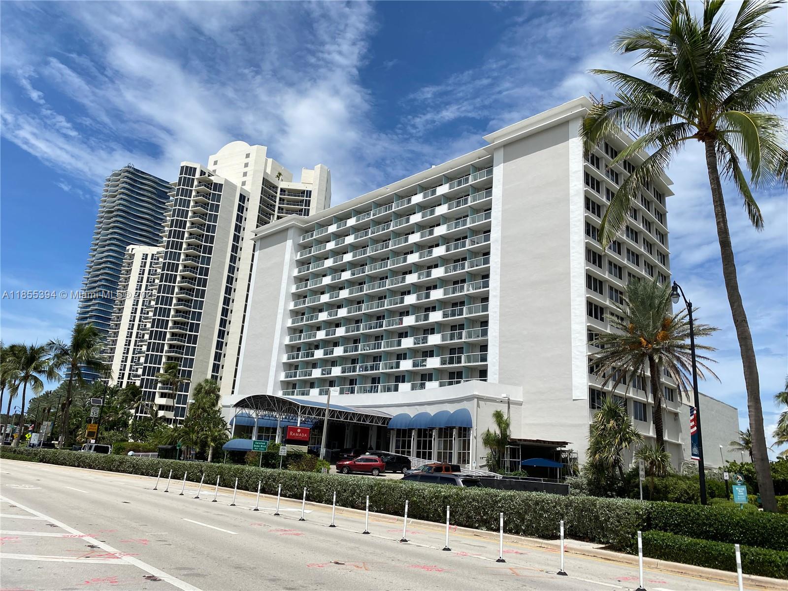 19201 Collins Ave #1030