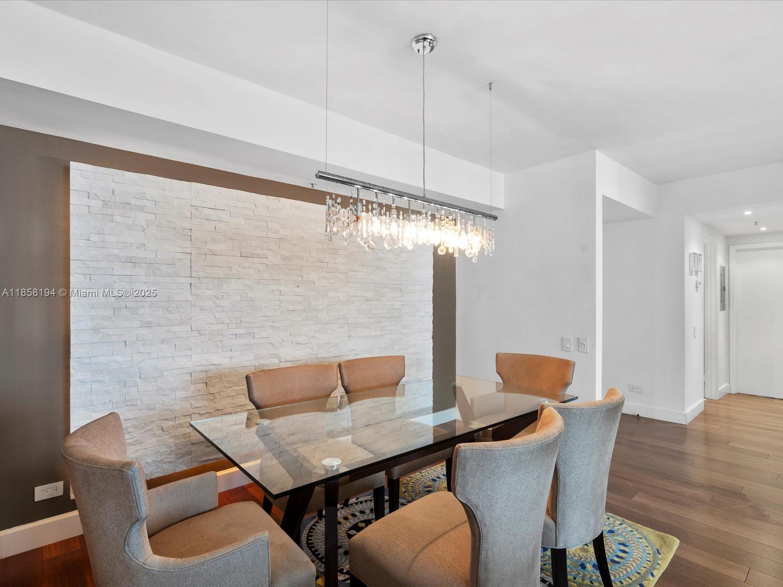 image Courvoisier Courts Condo11
