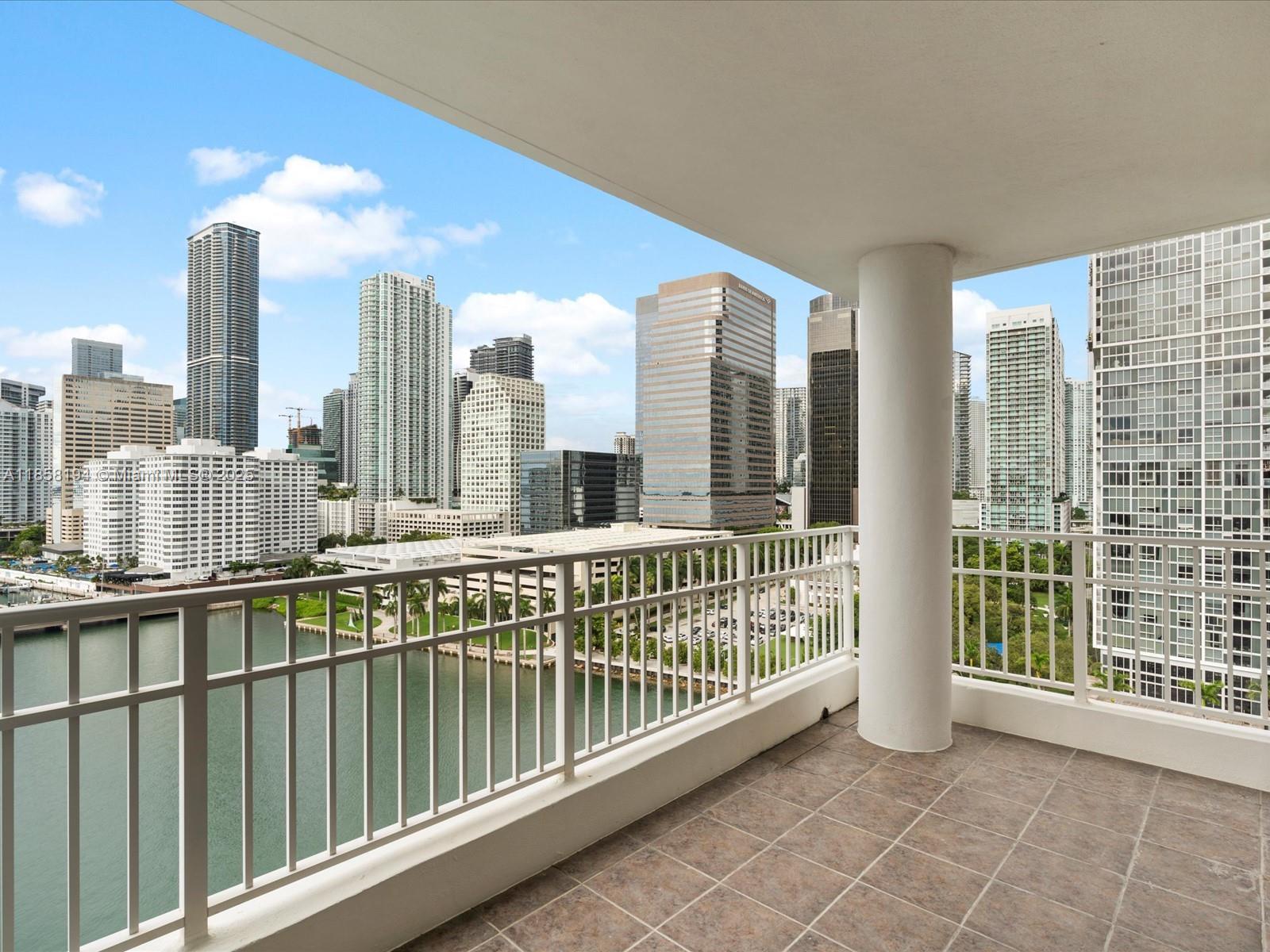 image Courvoisier Courts Condo13