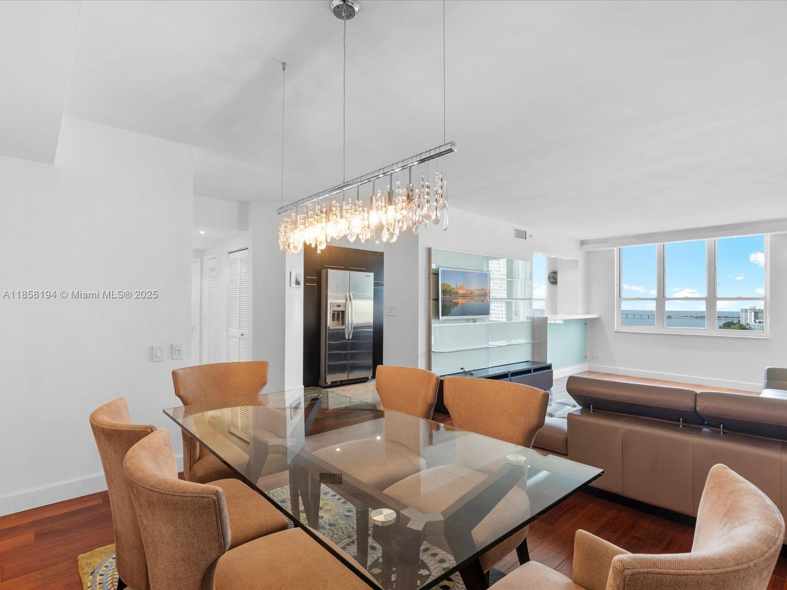 image Courvoisier Courts Condo18