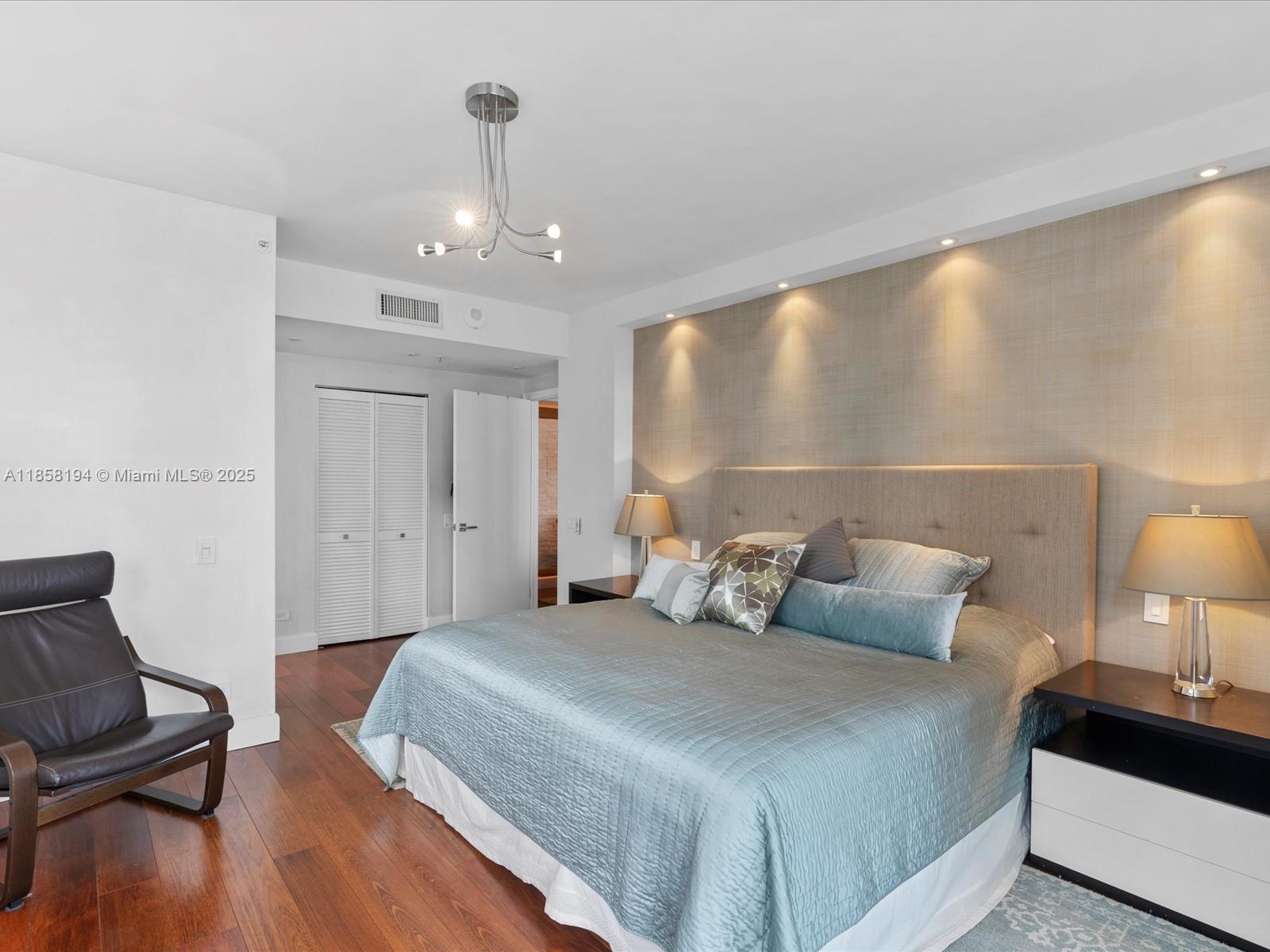 image Courvoisier Courts Condo23