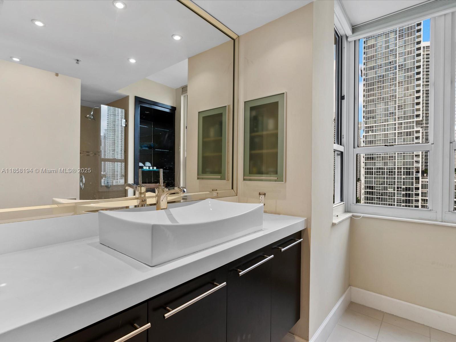 image Courvoisier Courts Condo27