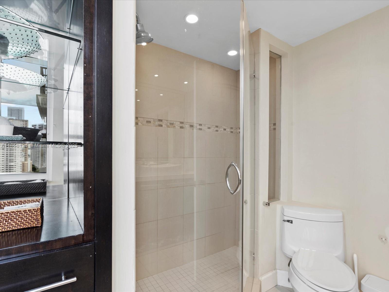 image Courvoisier Courts Condo28