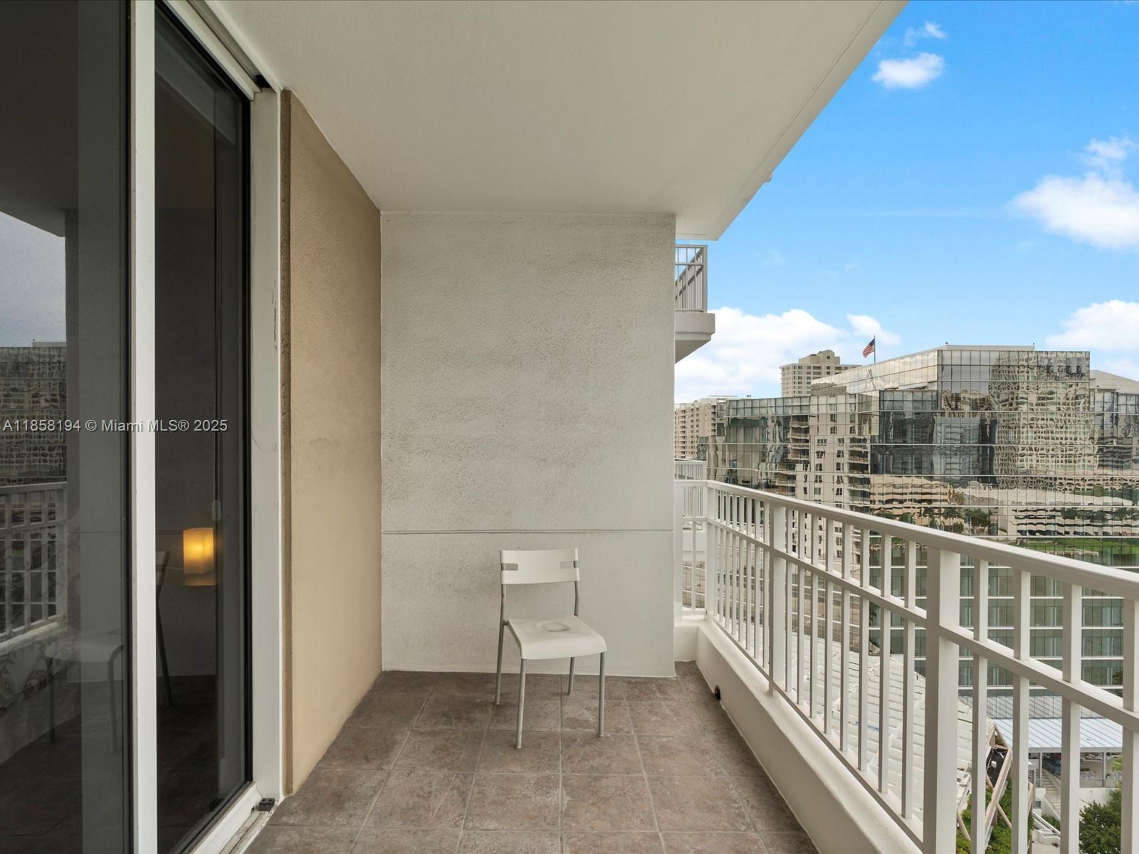 image Courvoisier Courts Condo35