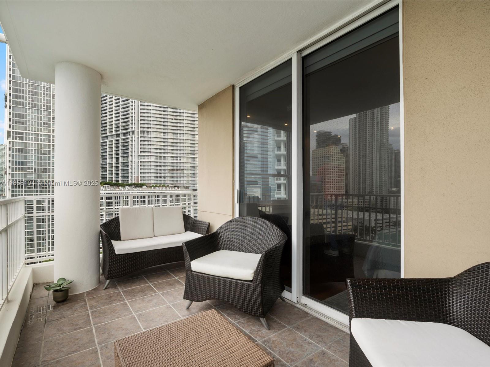 image Courvoisier Courts Condo47