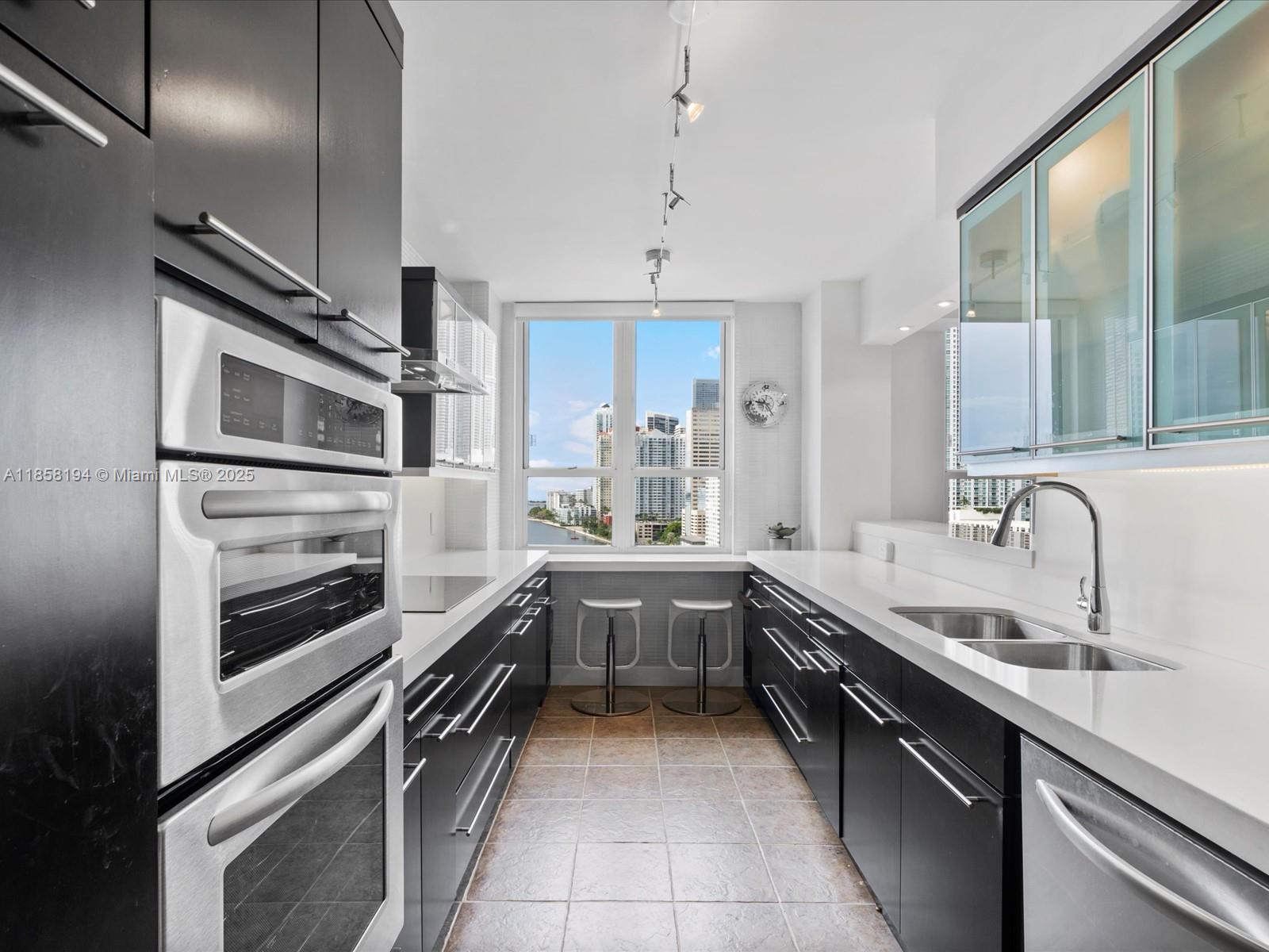 image Courvoisier Courts Condo5