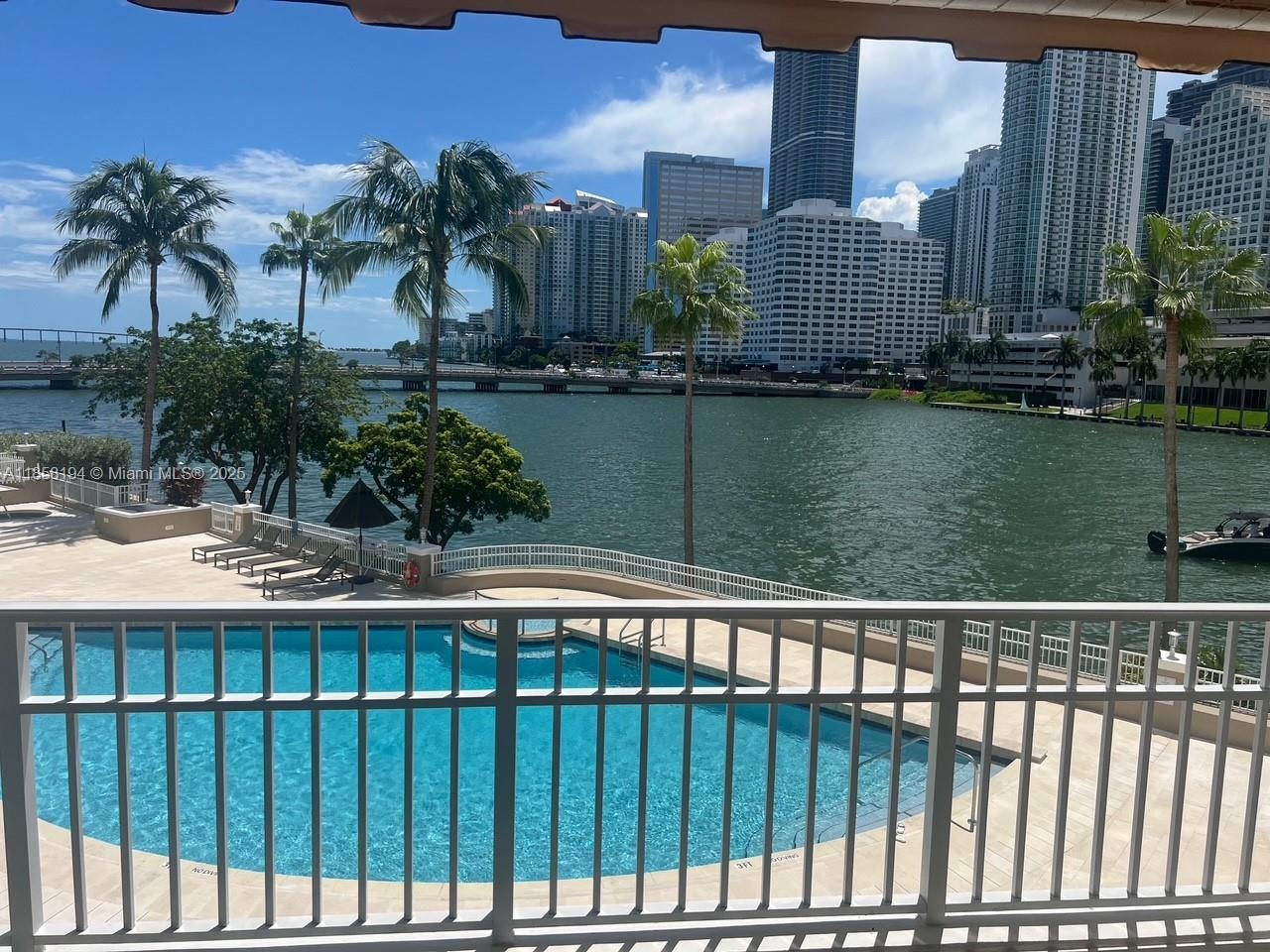 image Courvoisier Courts Condo59