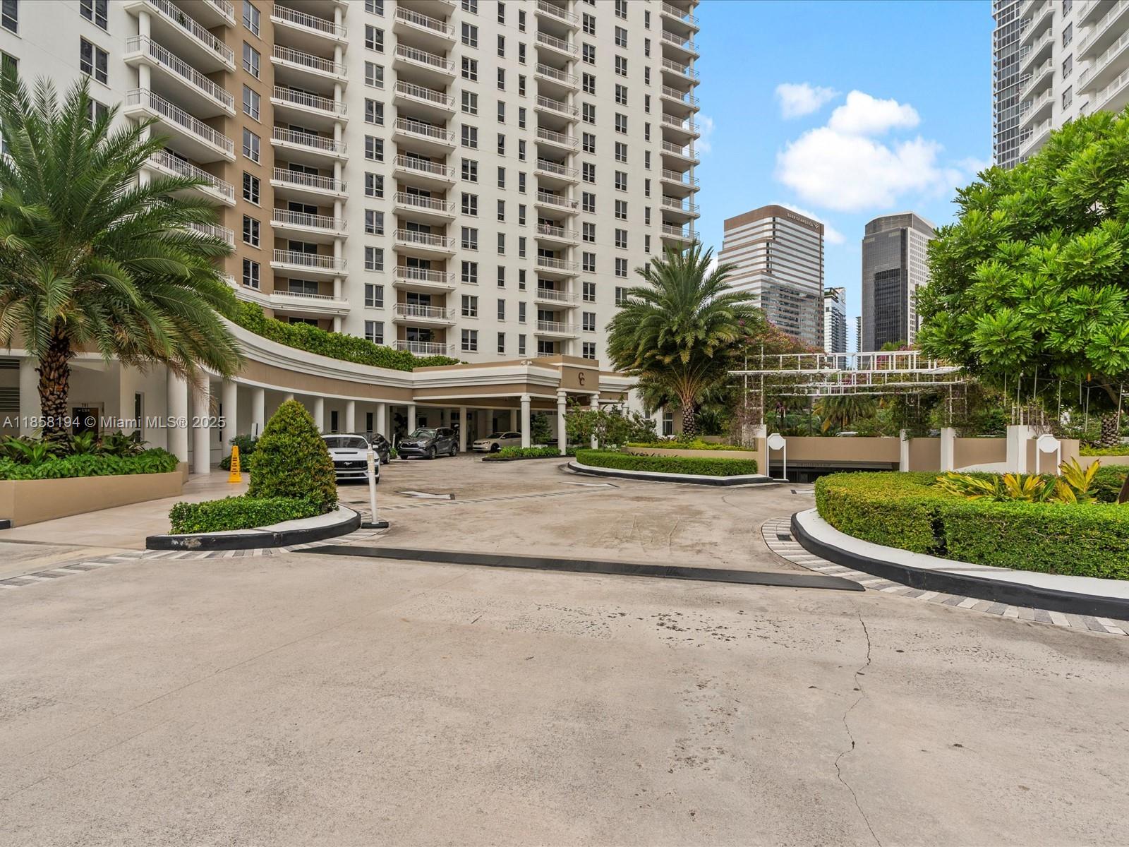 image Courvoisier Courts Condo61