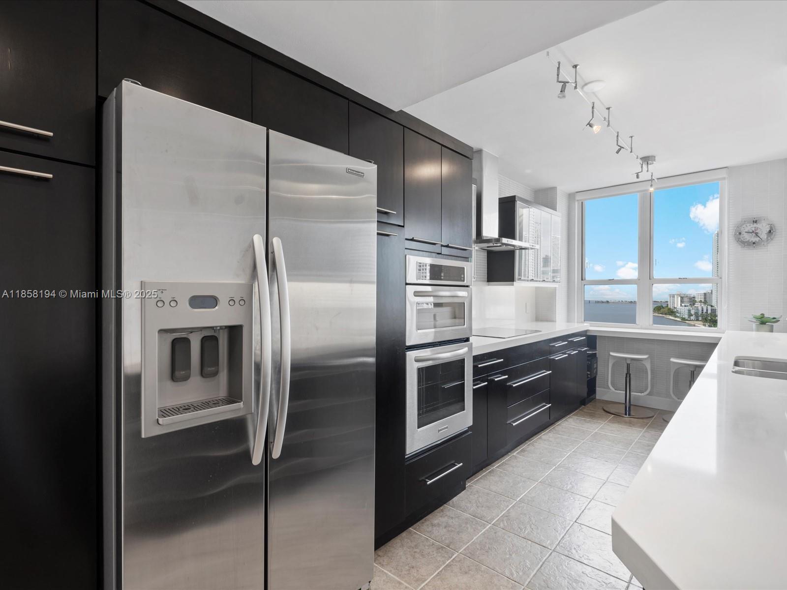 image Courvoisier Courts Condo6