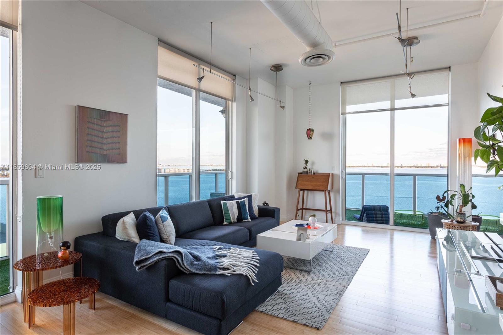 image Star Lofts On The Bay Con12