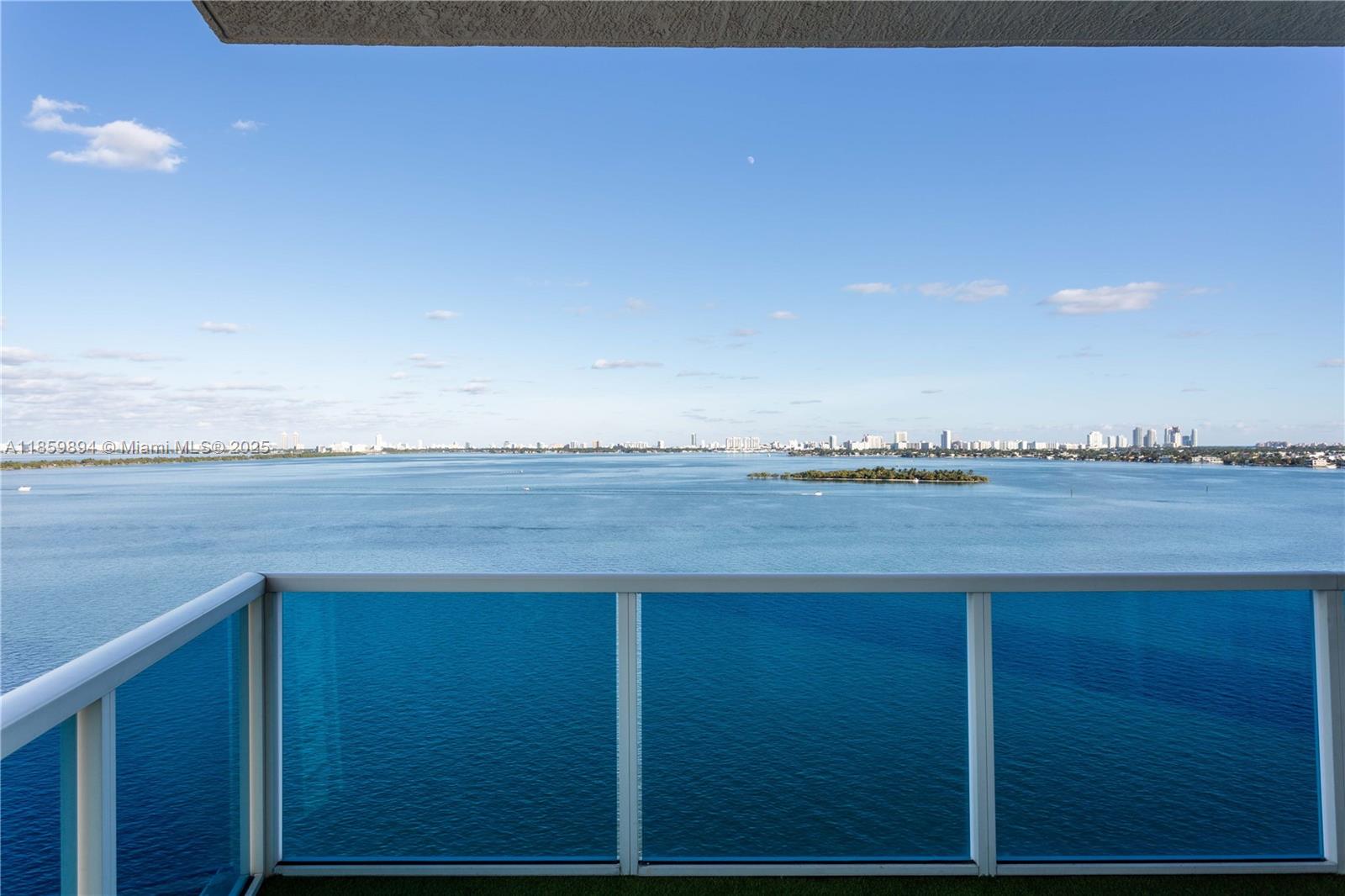 image Star Lofts On The Bay Con3
