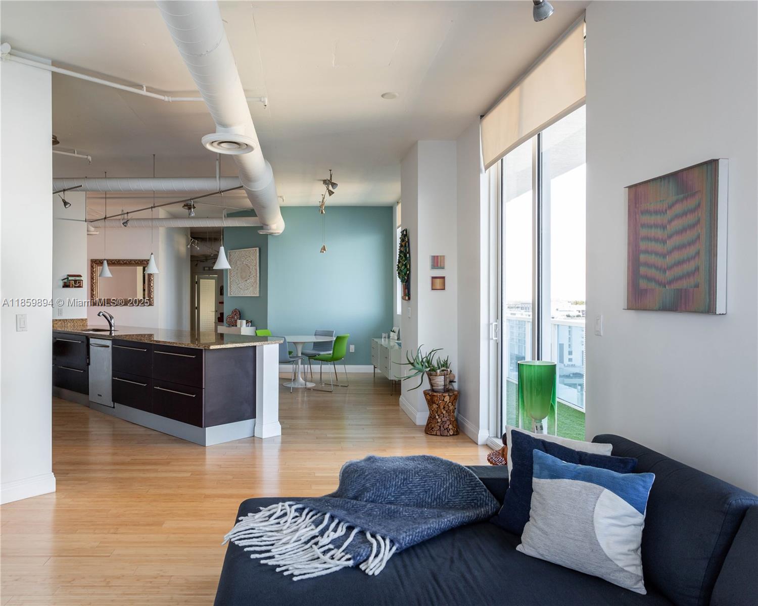 image Star Lofts On The Bay Con7