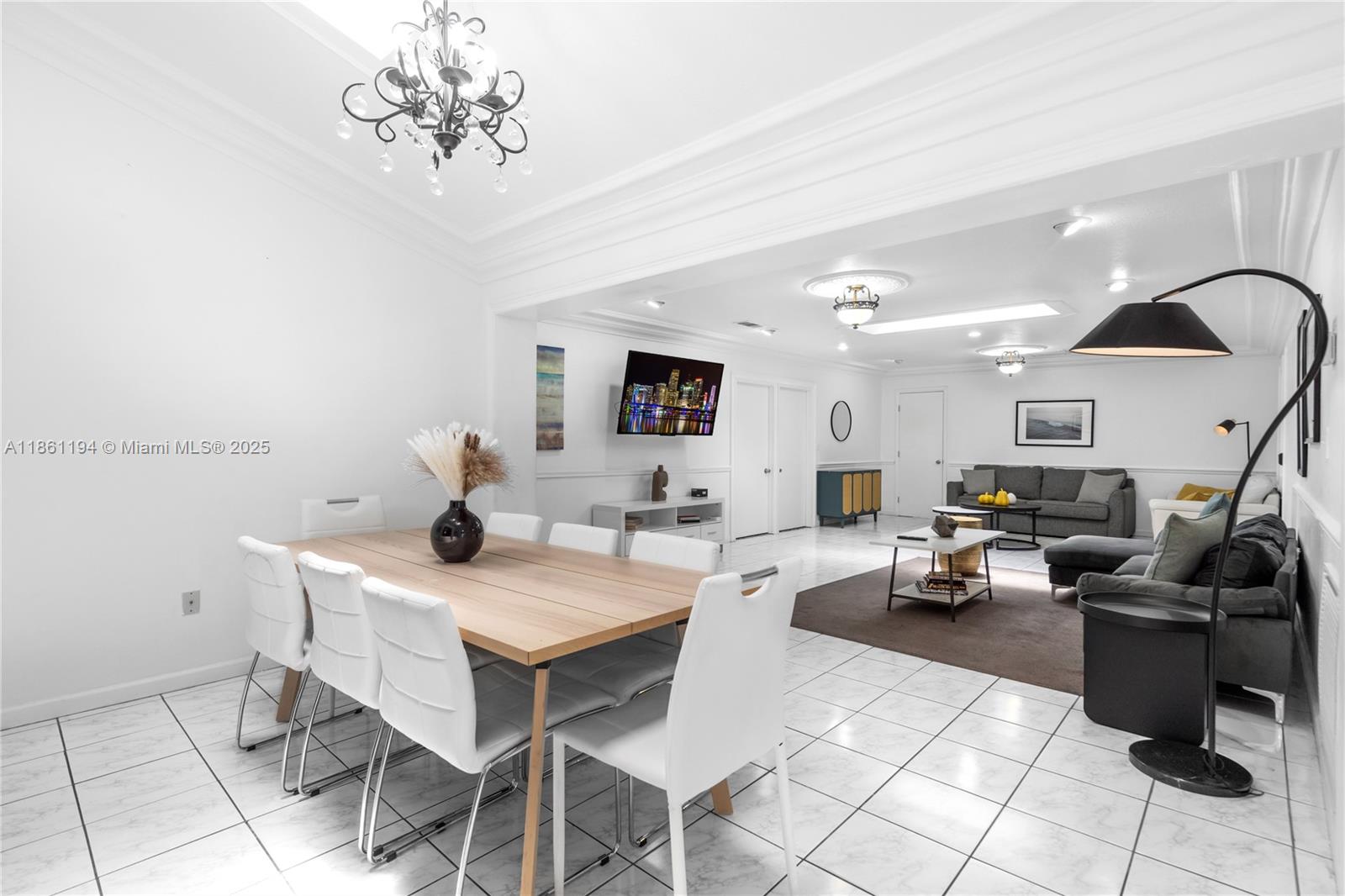 520 SW 22nd Rd Miami, FL 33129