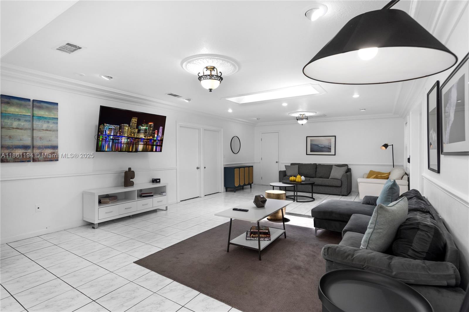 520 SW 22nd Rd Miami, FL 33129