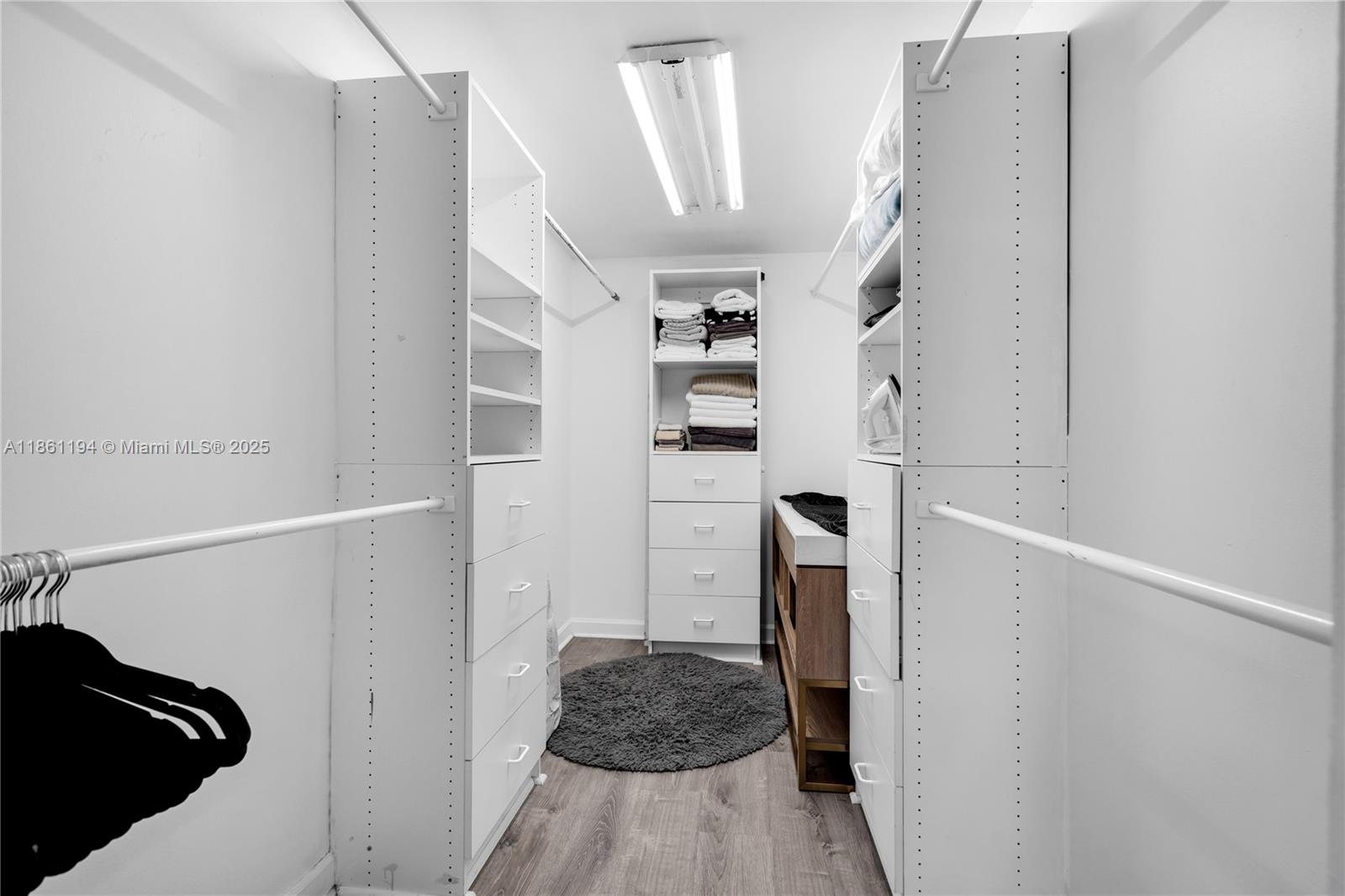 520 SW 22nd Rd Miami, FL 33129