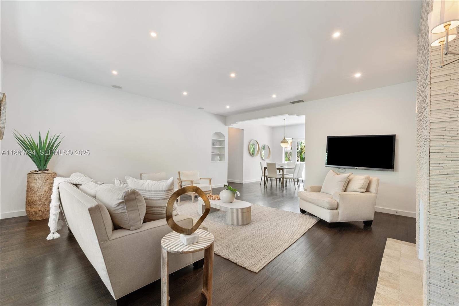 4015 N Meridian Ave #4 Miami Beach, FL 33140