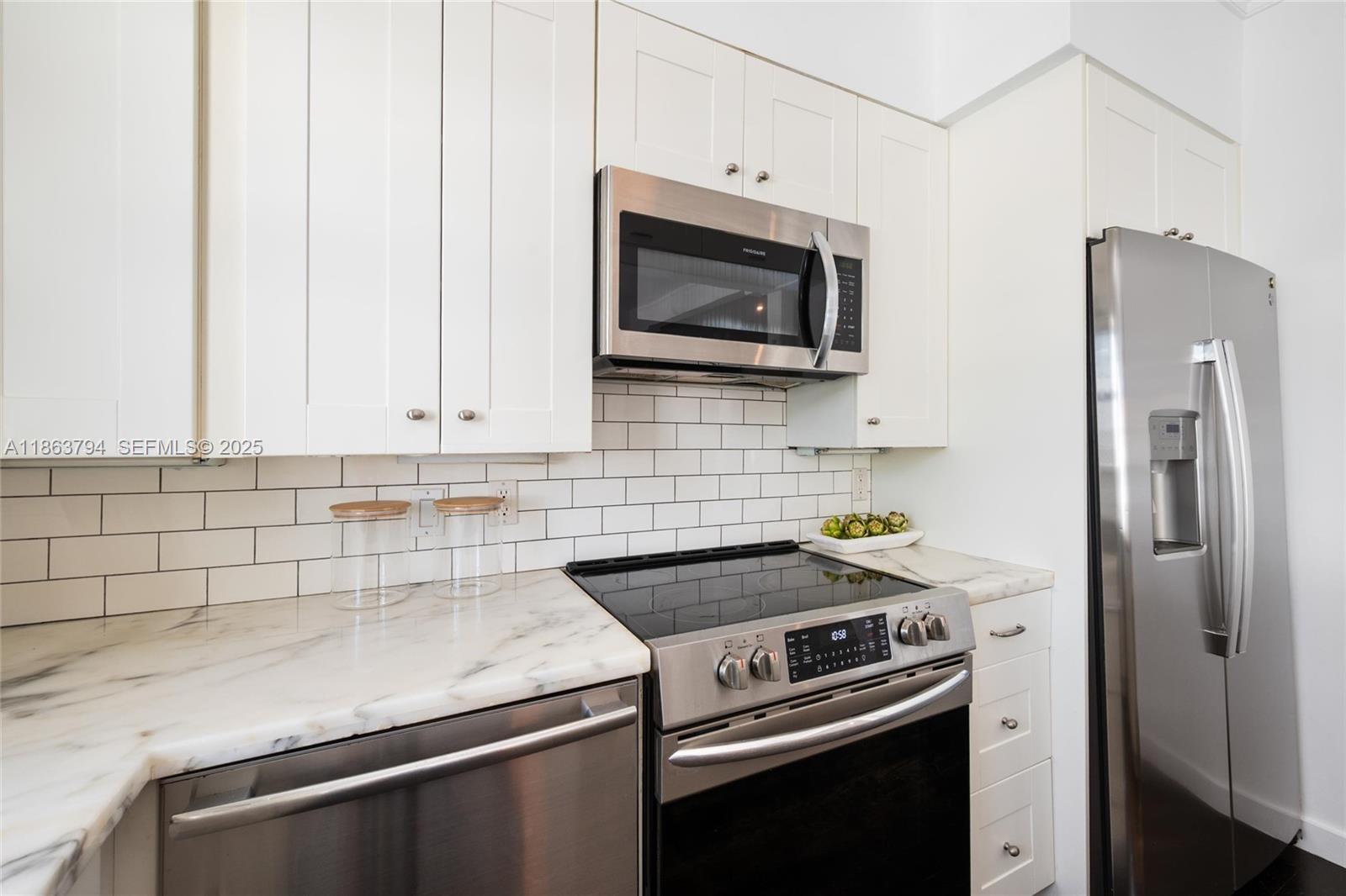 4015 N Meridian Ave #4 Miami Beach, FL 33140