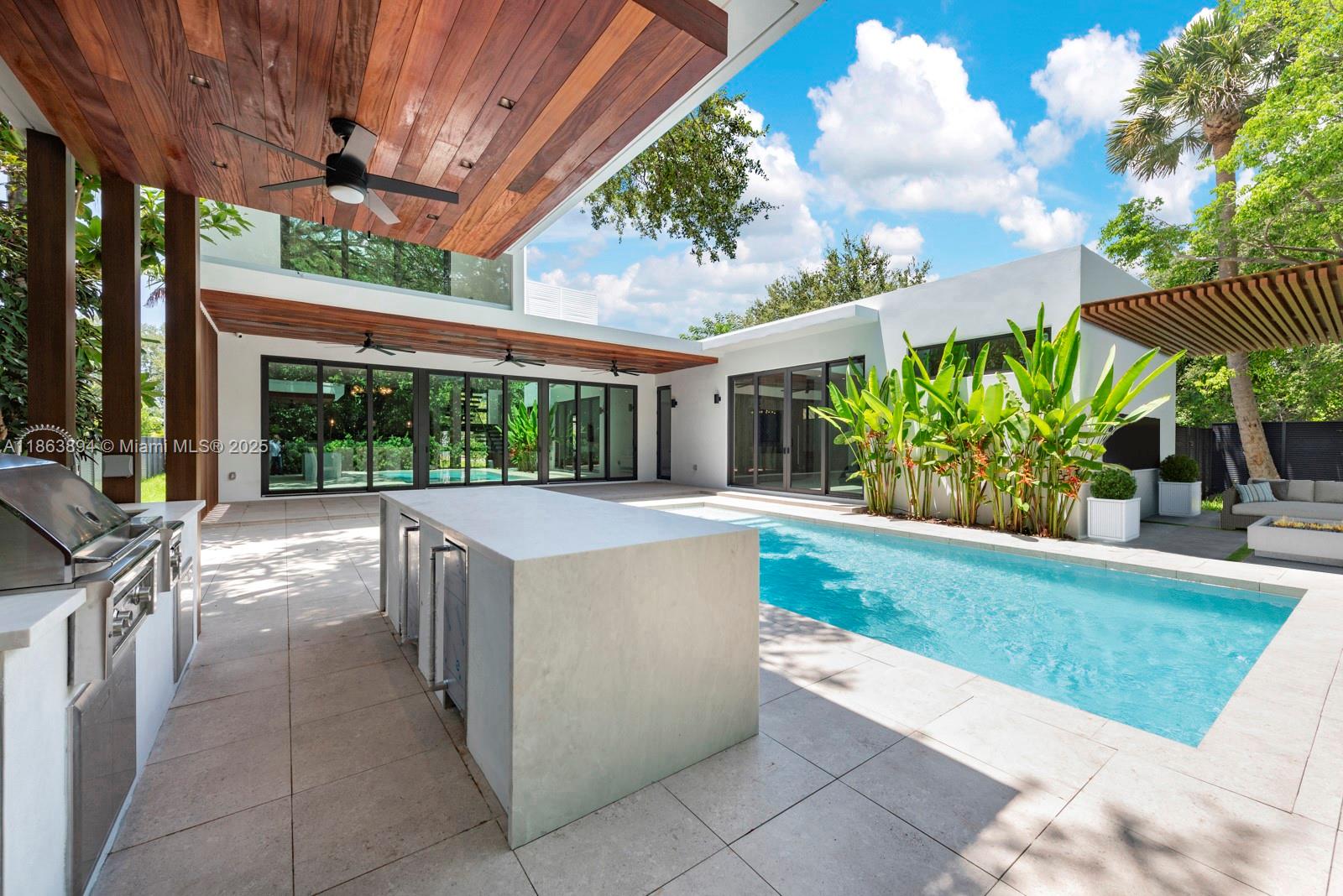 941 NE 92nd St Miami Shores, FL 33138