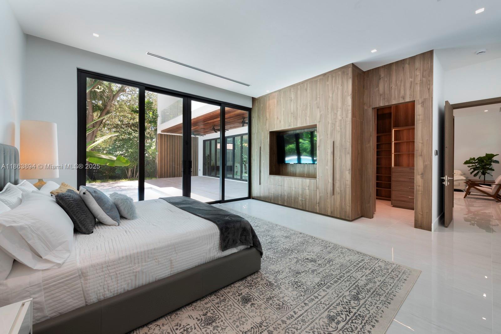 941 NE 92nd St Miami Shores, FL 33138