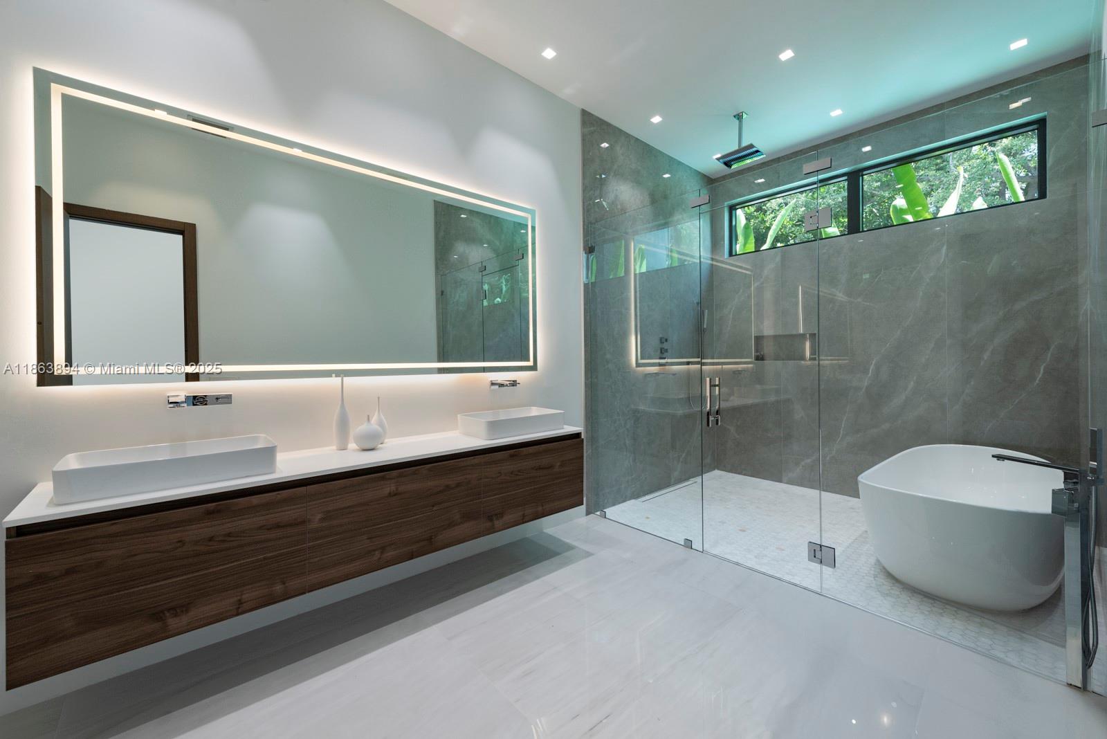 941 NE 92nd St Miami Shores, FL 33138