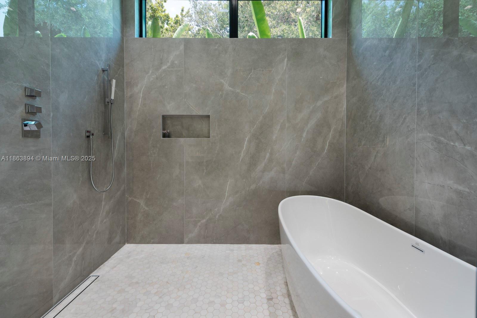 941 NE 92nd St Miami Shores, FL 33138