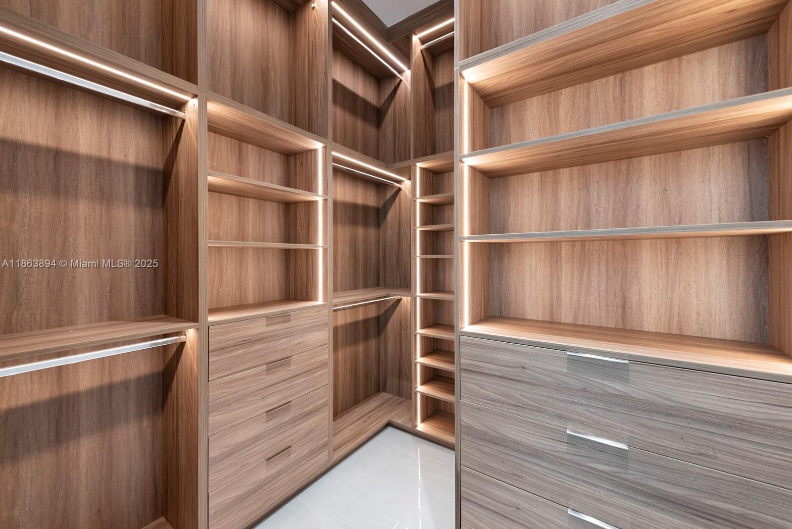 941 NE 92nd St Miami Shores, FL 33138